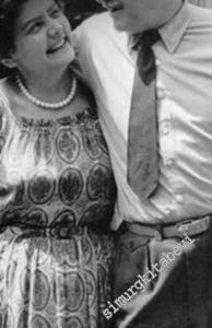 Bilinmeyen Yönleriyle Nazım Hikmet: Aşkları, Şiirleri, Mektupları -