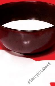 Bir Kedi Bir Adam İki Kadın -        2019