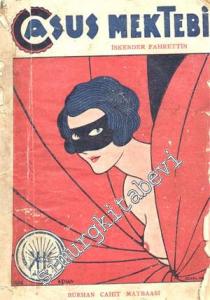 Miss Nora Davis'in Sergüzeştleri: Casus Mektebi -