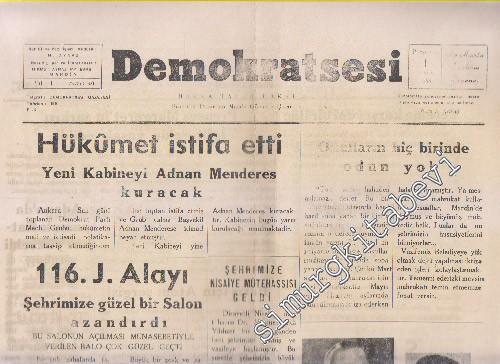 Demokratsesi - Hükümet İstifa Etti - Sayı: 40  Yıl: 1    Aralık 1955