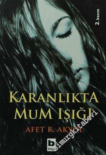 Karanlıkta Mum Işığı -